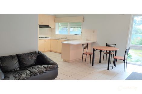 Property photo of 17 Carluke Close Berwick VIC 3806