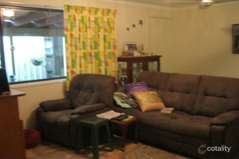 Property photo of 15 Moatah Drive Beachmere QLD 4510