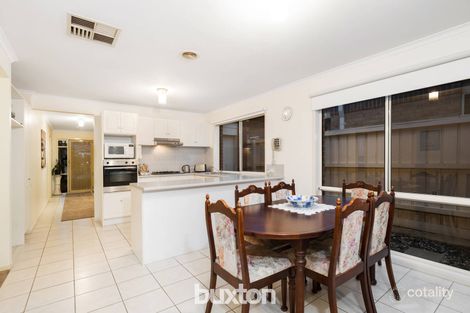 Property photo of 18 Kingsland Close Dingley Village VIC 3172