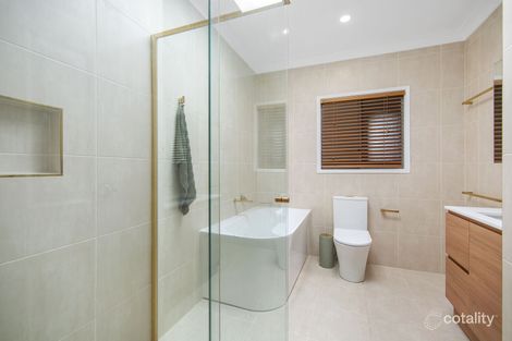 Property photo of 30 Albatross Road Berkeley Vale NSW 2261
