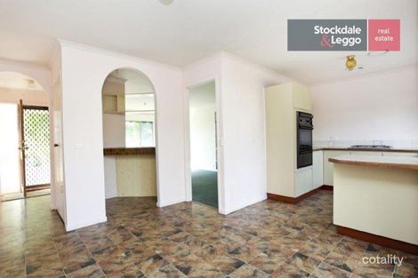 Property photo of 10 Mackinnon Court Attwood VIC 3049