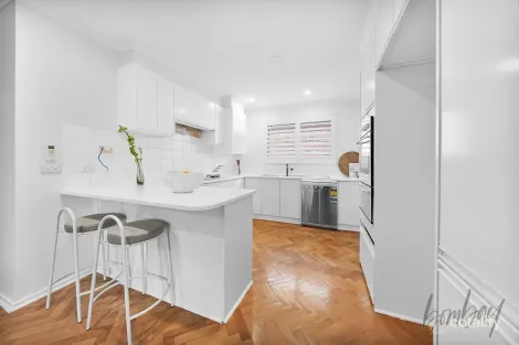 Property photo of 5 Hakea Place Meadow Heights VIC 3048