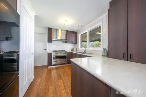 Property photo of 121 Charter Road West Sunbury VIC 3429