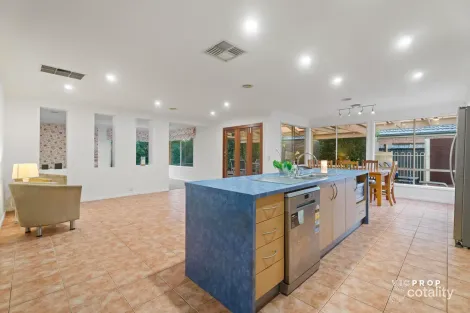 Property photo of 5 Dargy Amble Point Cook VIC 3030