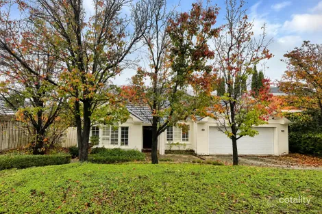 4 Lascelles Pl, Highton, VIC 3216