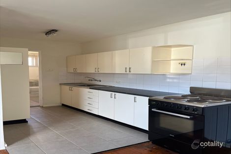Property photo of 1/2 Grafton Avenue Figtree NSW 2525