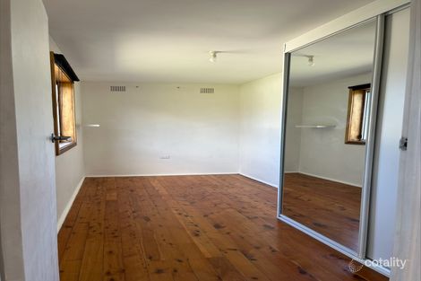 Property photo of 1/2 Grafton Avenue Figtree NSW 2525