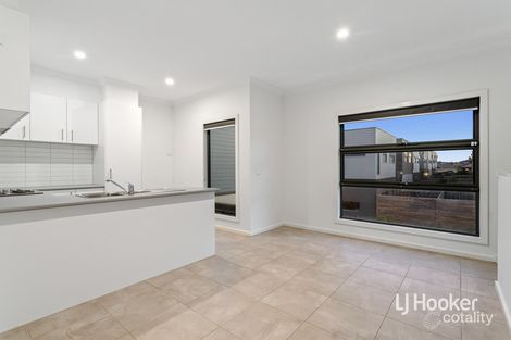 Property photo of 3 Hiddleston Court Cranbourne West VIC 3977