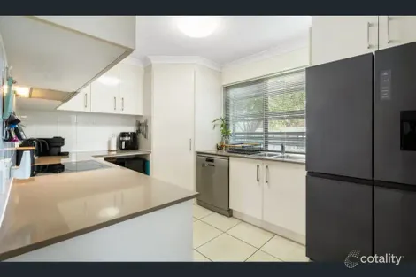 Property photo of 25/1 Emerald Place Bridgeman Downs QLD 4035