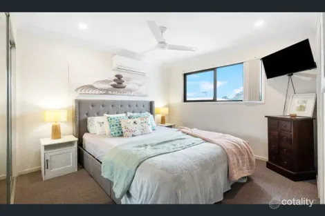 Property photo of 25/1 Emerald Place Bridgeman Downs QLD 4035