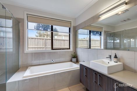 Property photo of 108 Moffat Drive Lalor VIC 3075