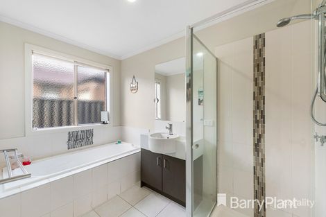 Property photo of 4 Cotton Field Way Brookfield VIC 3338