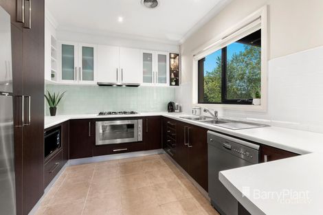 Property photo of 11 Galette Place South Morang VIC 3752