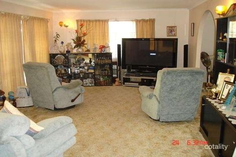 Property photo of 4 Gullane Street Macgregor QLD 4109