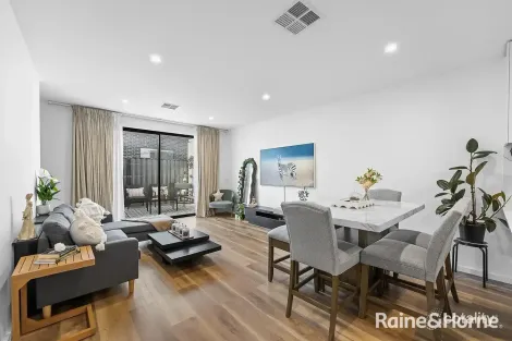 Property photo of 19 Jacksonia Drive Mickleham VIC 3064