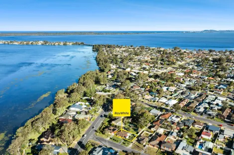 Property photo of 2/80 The Corso Gorokan NSW 2263