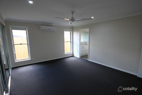 Property photo of 19 Cassidy Crescent Willow Vale QLD 4209