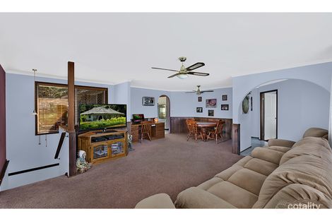 Property photo of 31 Anglers Drive Bateau Bay NSW 2261