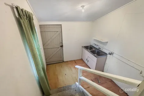 Property photo of 71 Stephenson Street Oxley QLD 4075