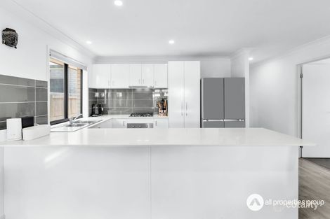 Property photo of 28 Cambridge Circuit Yarrabilba QLD 4207