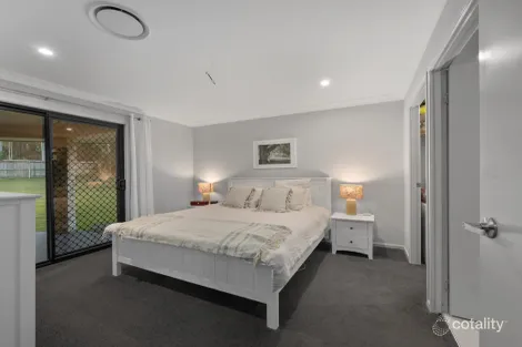 Property photo of 23 Makepeace Place Bellbowrie QLD 4070