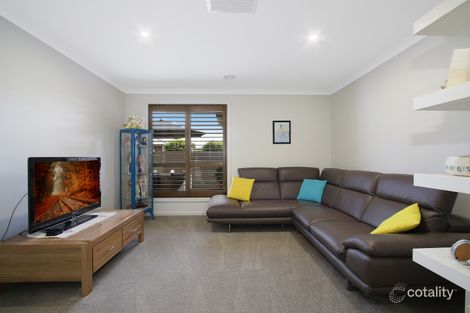 Property photo of 10 Gilson Place Howlong NSW 2643