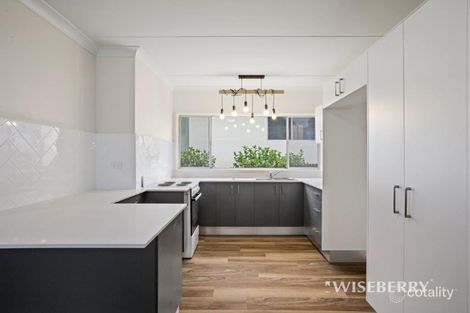Property photo of 16 Kyong Avenue Buff Point NSW 2262