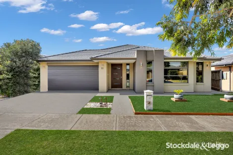 11 Nore Cres, Weir Views, VIC 3338