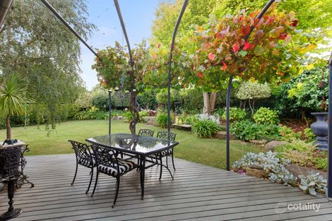 Property photo of 6 Comaum Avenue Mount Gambier SA 5290