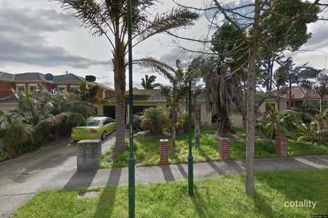 18 Towerhill Bvd, Lynbrook, VIC 3975