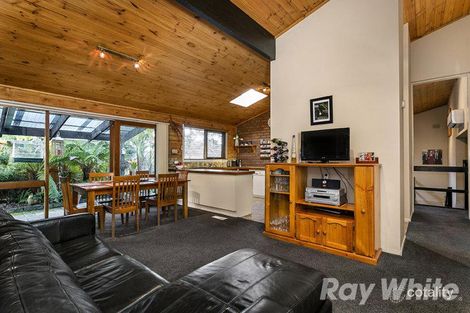 Property photo of 1 Locksley Chase Vermont VIC 3133