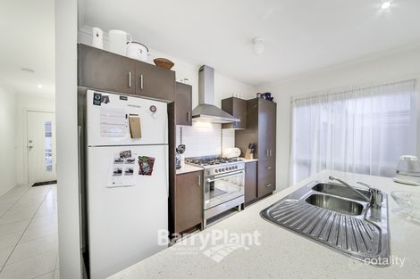 Property photo of 17 Mirabelle Street Pakenham VIC 3810