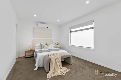 Property photo of 2/33 Eumarella Street Tullamarine VIC 3043