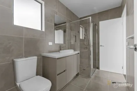 Property photo of 2/33 Eumarella Street Tullamarine VIC 3043