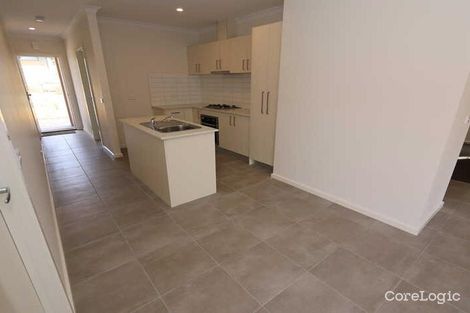 Property photo of 1 Vali Road Craigieburn VIC 3064