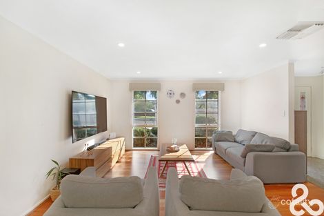 Property photo of 3 Conifer Close Mill Park VIC 3082