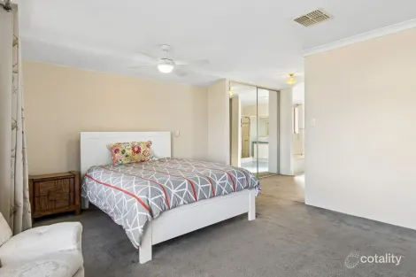 Property photo of 24 Whimbrel Parade Bennett Springs WA 6063