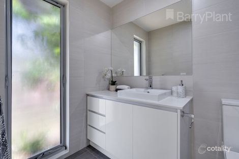 Property photo of 1/1 Lake Grove Coburg North VIC 3058