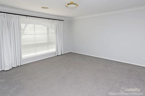 Property photo of 1 Depazzi Place Lake Albert NSW 2650