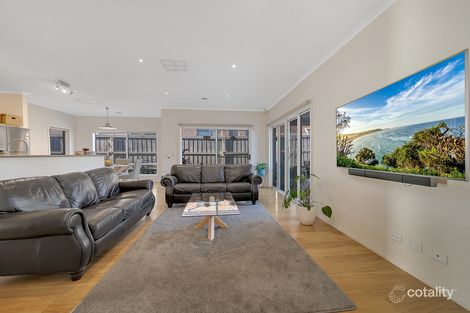 Property photo of 10 Oakville Place Craigieburn VIC 3064