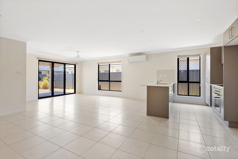 Property photo of 137 Dune Drive Fern Bay NSW 2295