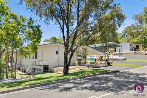 Property photo of 425 Rockonia Road Koongal QLD 4701
