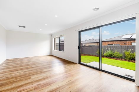 8 Caravan Pde, Berwick, VIC 3806