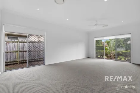 Property photo of 5 Thomson Place Wakerley QLD 4154