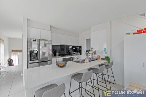 2 Firth Cl, Carrum Downs, VIC 3201