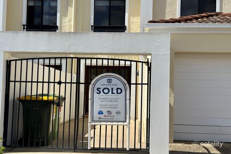 8840 Magnolia Dr E, Hope Island, QLD 4212