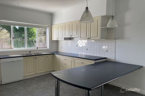 Property photo of 18 Bowen Street Woodend VIC 3442