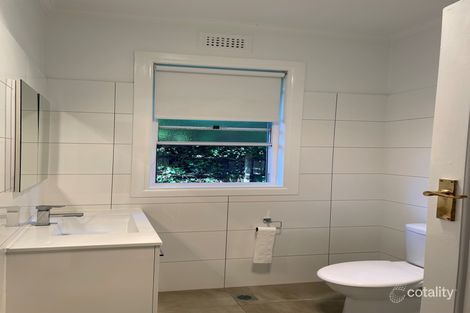 Property photo of 18 Bowen Street Woodend VIC 3442