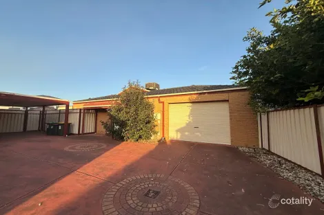 2/18 Lorna Cres, Sunshine West, VIC 3020