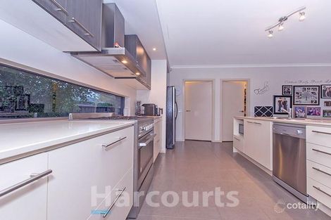 Property photo of 26 Superior Waters Pakenham VIC 3810